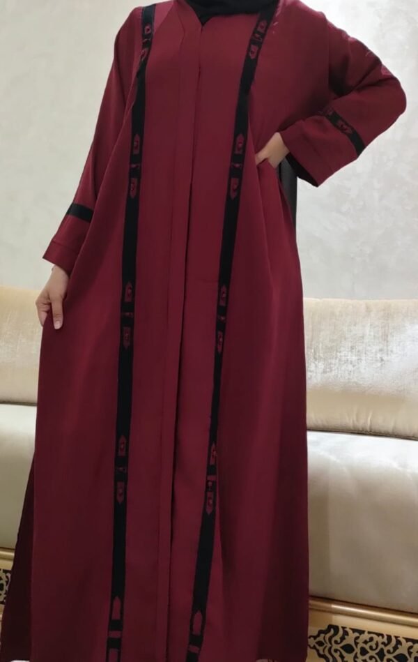 عباءة مميزة بالعقاد